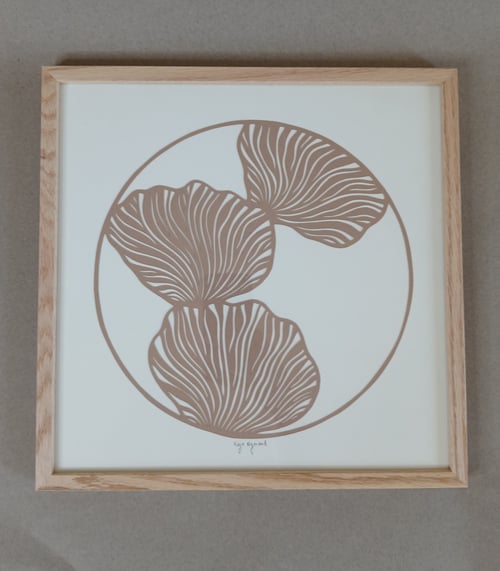 30x30cm papercut, nougat,indrammet 