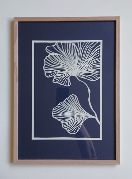 A3 papercut, Marineblå, indrammet 