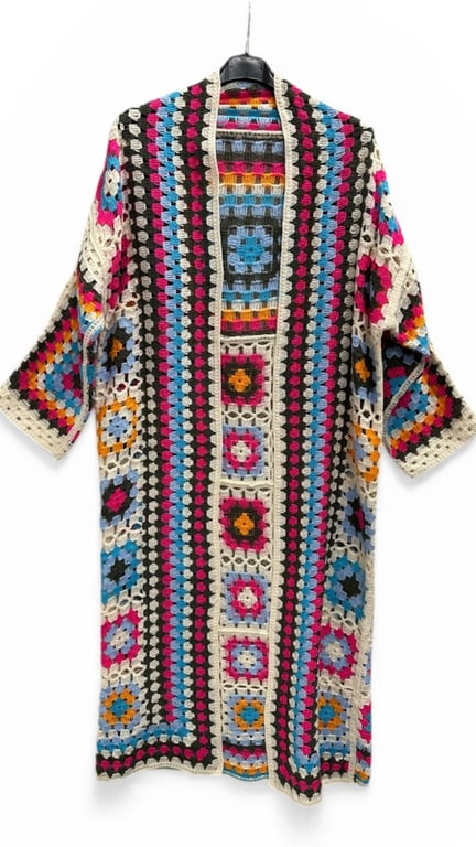 Elinor long knit/hæklet cardigan, Creme/pink/Light blue. Onesize 36-44.  (3)