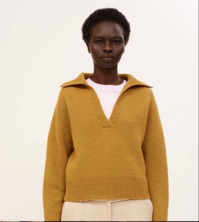 Opskrift: Sweater med krave og stolpelukning 