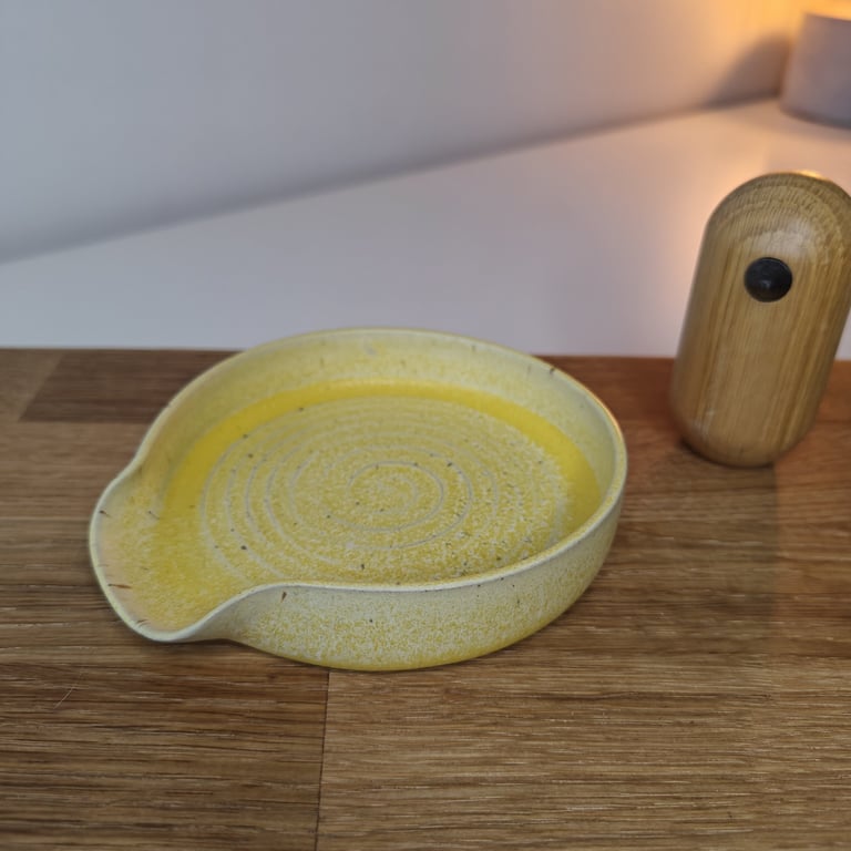 Gul spoonrest 