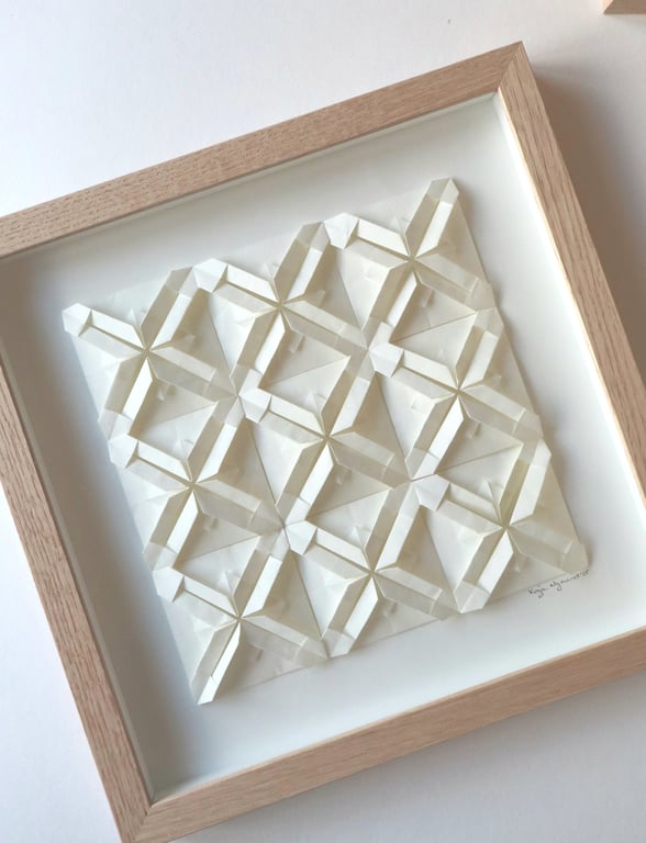 30x30cm foldet papirværk, naturhvid, indrammet