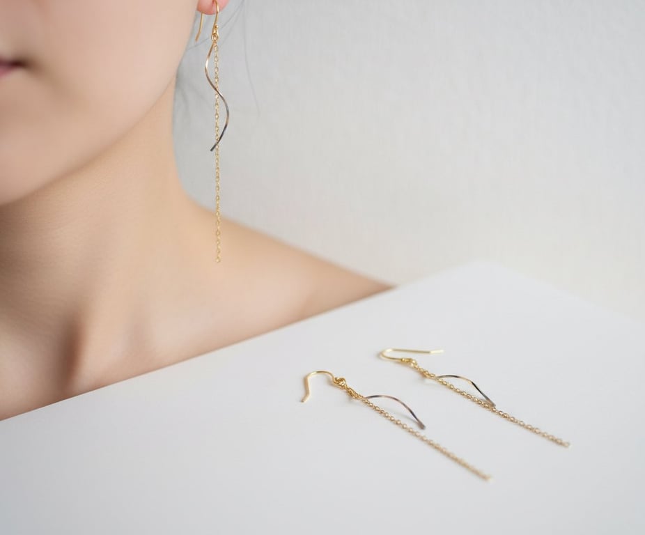 Øreringe med forgyldt kæde