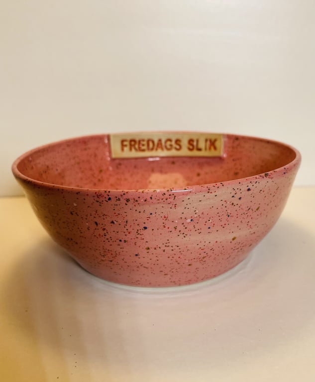 Keramik Skål med tekst;  Fredags slik billede 2