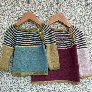 Digital opskrift: Gavstrik Sweater (barn) – produktbillede