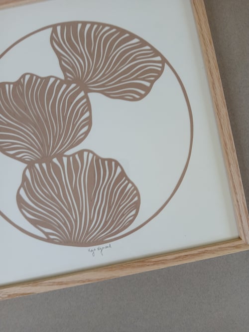 30x30cm papercut, nougat,indrammet 