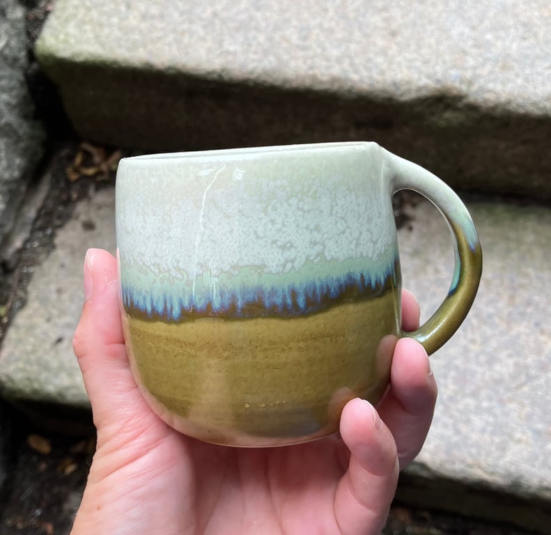 Hånddrejet kop med hank  billede 4