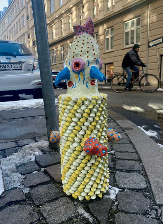 Firfugl med blåt næb.  billede 2