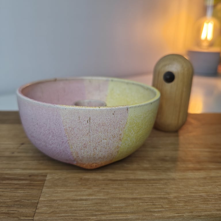 Lyserød/gul lysestage  billede 3