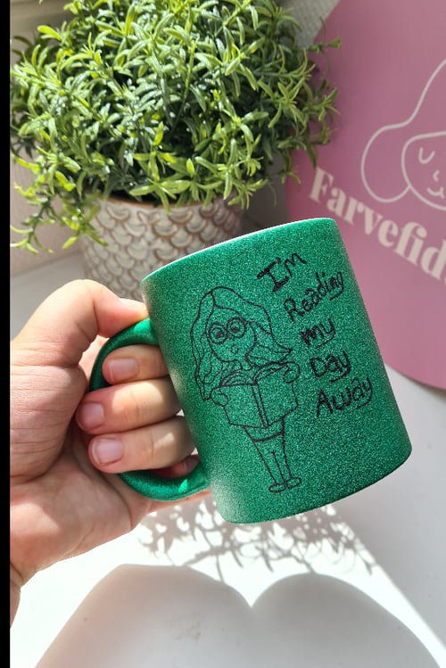 Krus: im reading my day away Grøn Glimmer