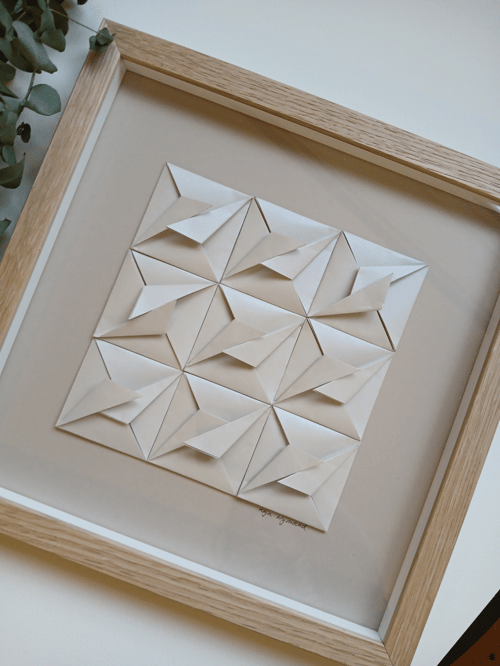 30x30cm foldet værk, beige, indrammet (3)