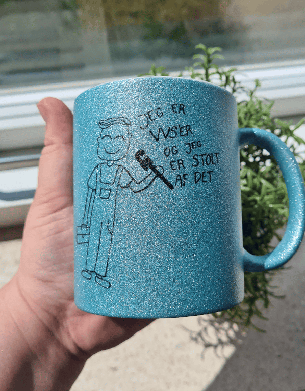 Krus: Jeg er vvs'er og jeg er stolt af det Lys blå Glimmer