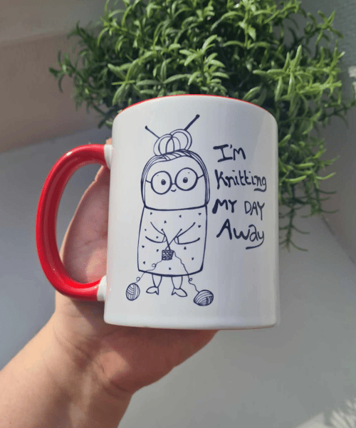 Krus: im knitting my day away Rød