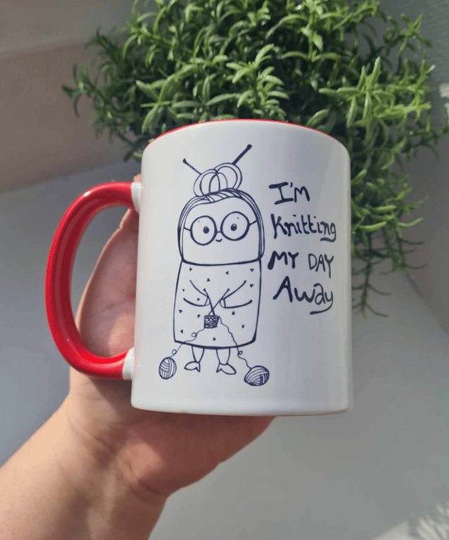 Krus: im knitting my day away Rød