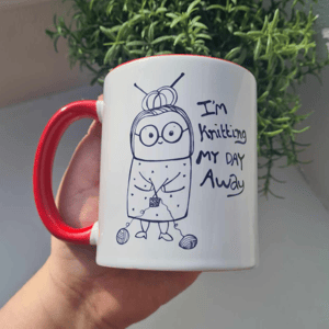 Krus: im knitting my day away Rød – produktbillede