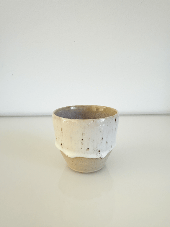 Espresso kop, råhvid med nister og effekt