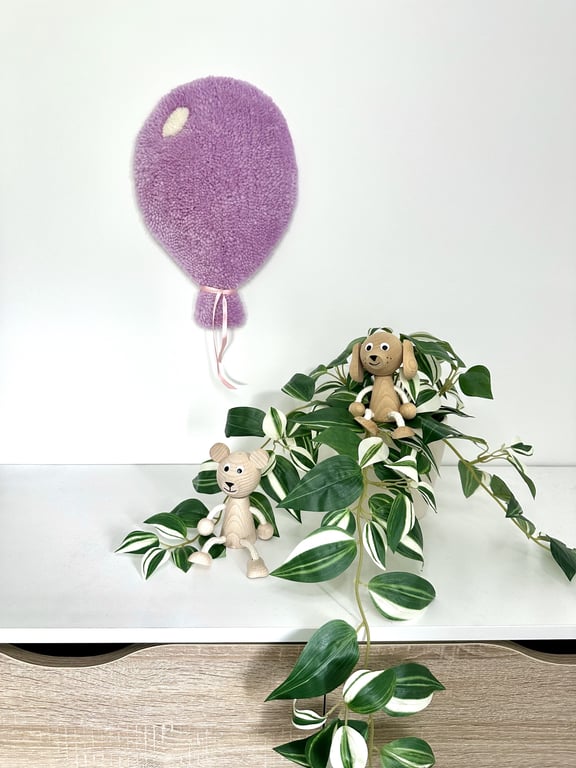 Tuftet farverig ballon (stor)- Håndlavet vægkunst i 100% uld.