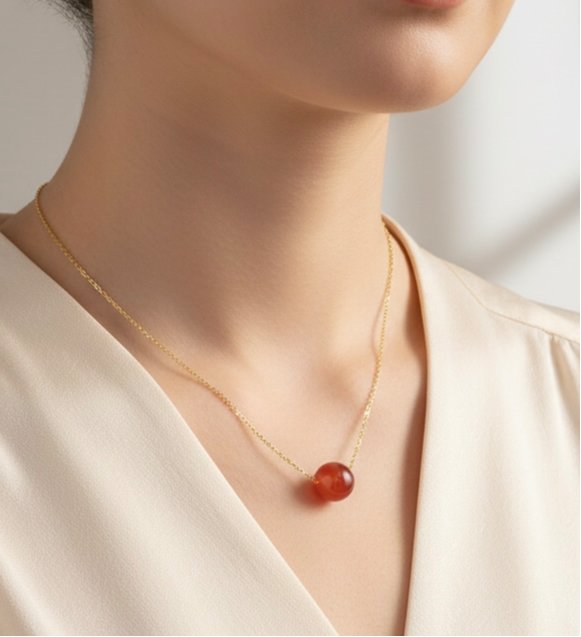 Halskæde med karneol perle