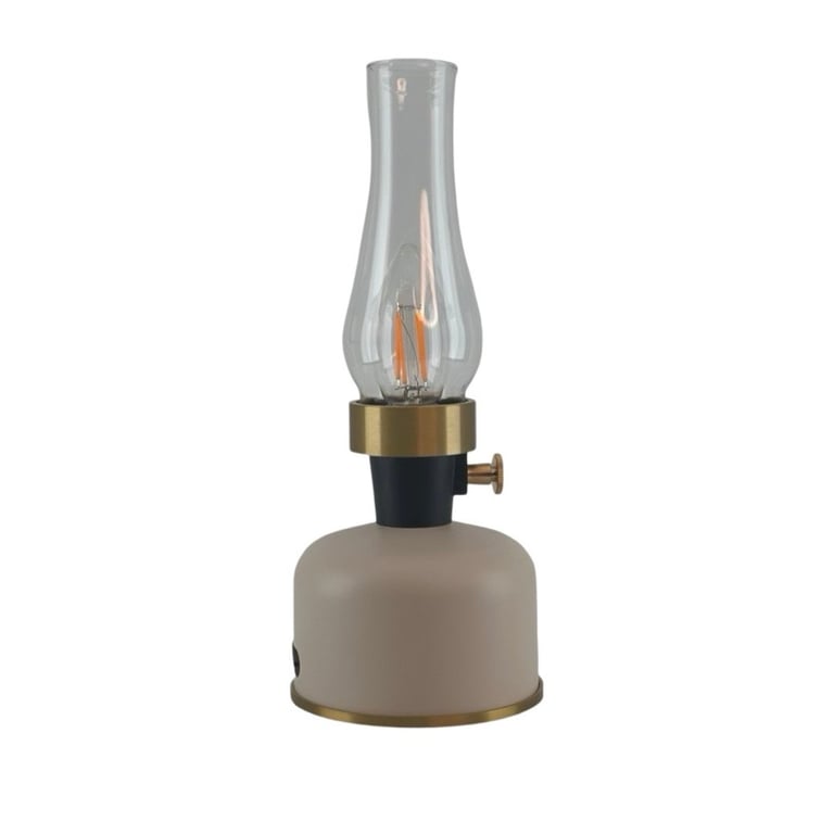 Bordlampe med beige rund base, sort og messingdetaljer samt et klart glas fra lyspæren og op.