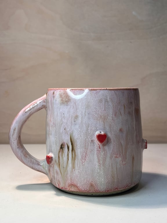 Kop med hjerter. 410 ml. H: 9 cm billede 2