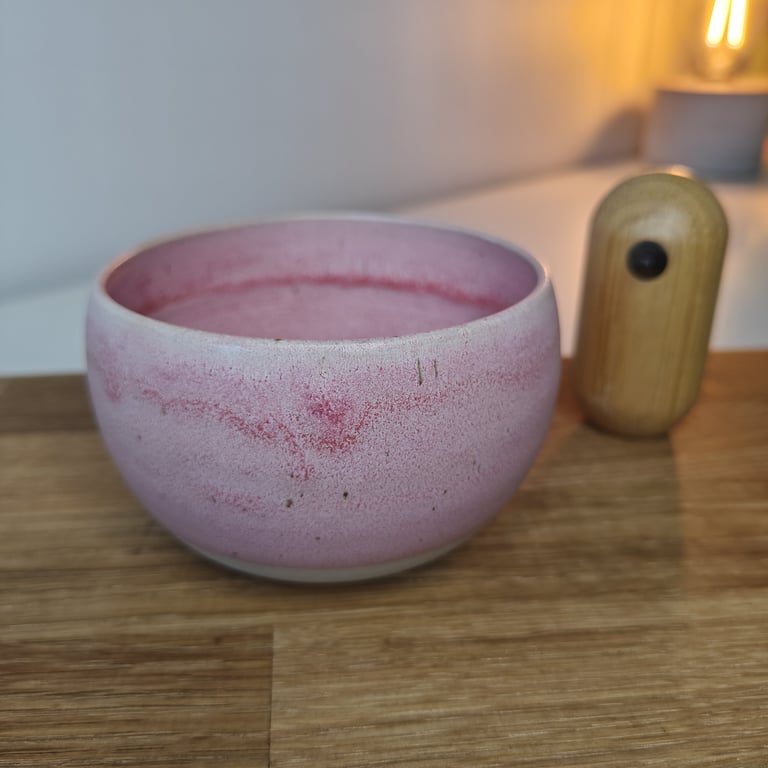 Lyserød skål 