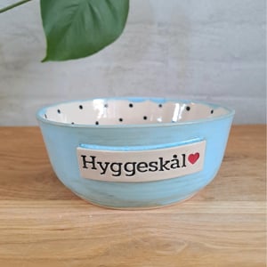 Hyggeskålen er 16 cm i diameter og 6,5cm høj – produktbillede