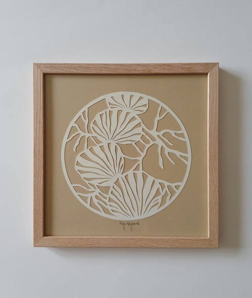 20x20cm papercut, beige, indrammet 
