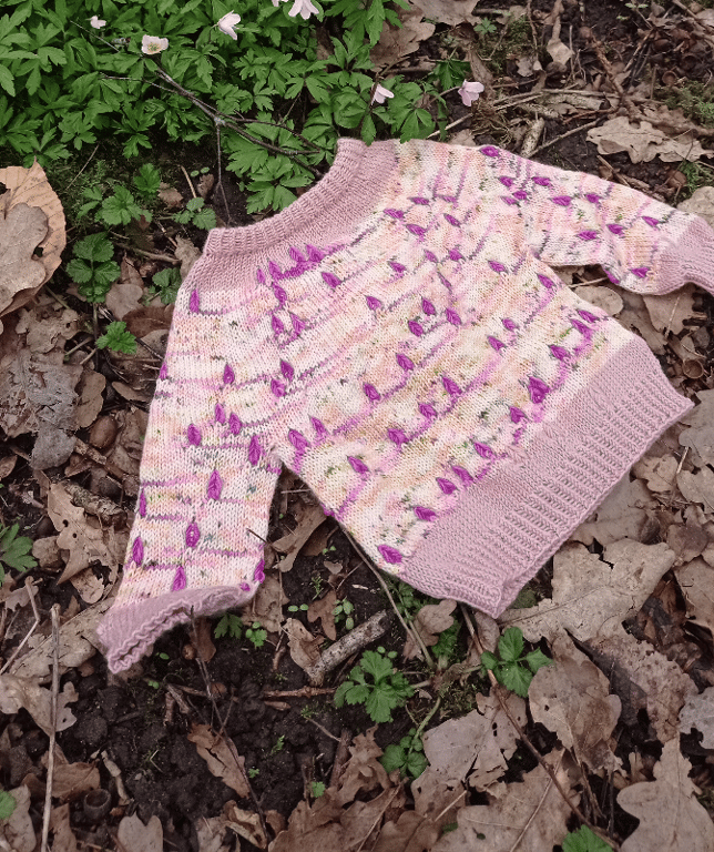 Ellie Babysweater ENG billede 2