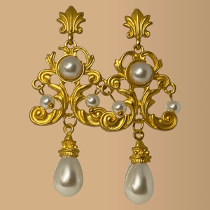 Hvide øreringe  – produktbillede