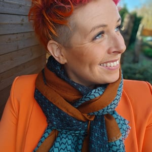 Lisa Tørklæde Petrol – produktbillede