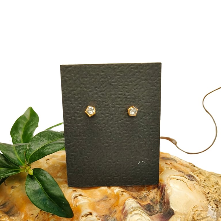 Kantet zirkonia ørestikker