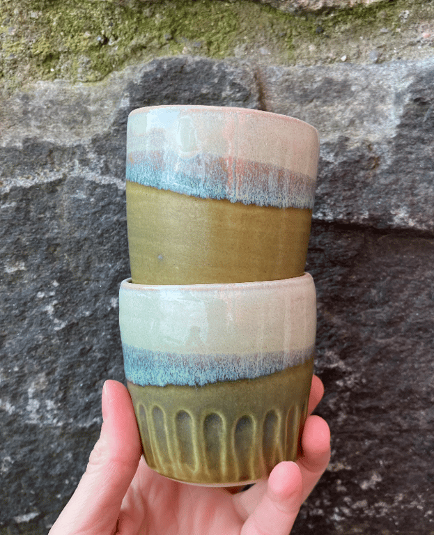 Lille hånddrejet kop  billede 3