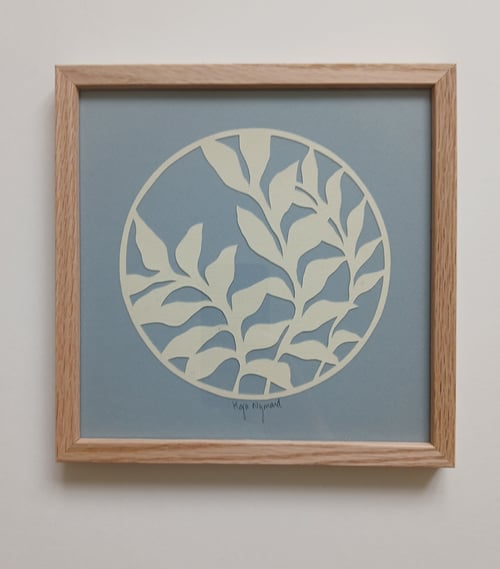 20x20cm, papercut, dueblå, Indrammet 