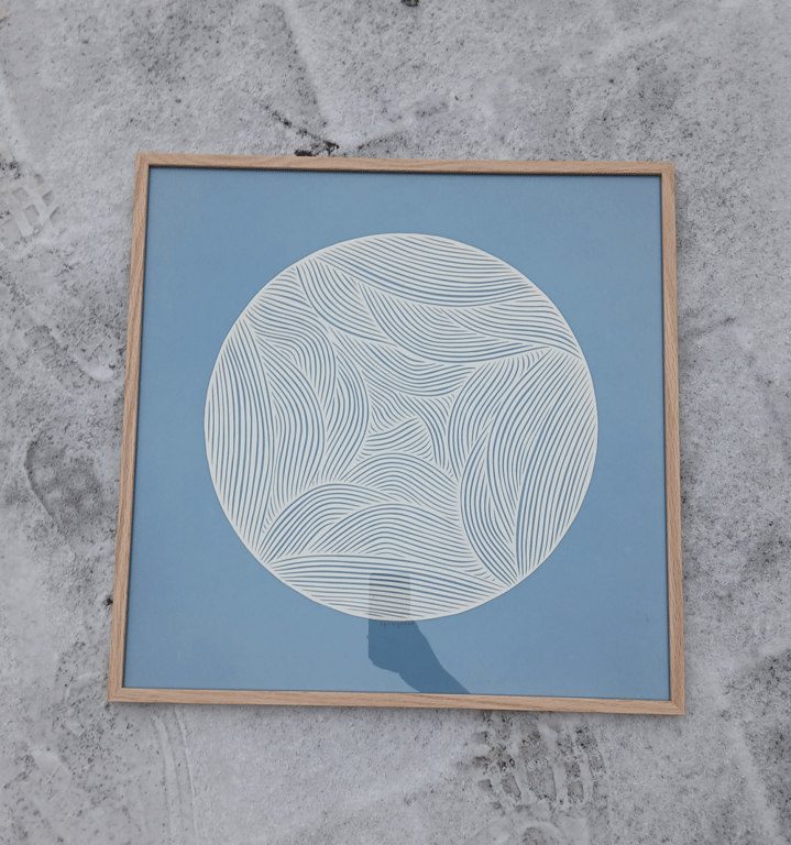 50x50cm dueblå,knækket hvid, indrammet billede 3