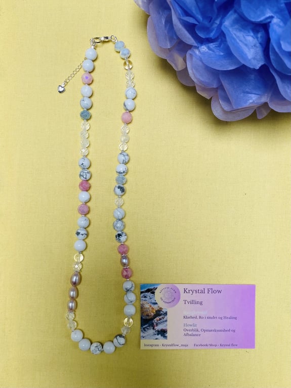 Bjergkrystal og Howlit halskæde billede 3