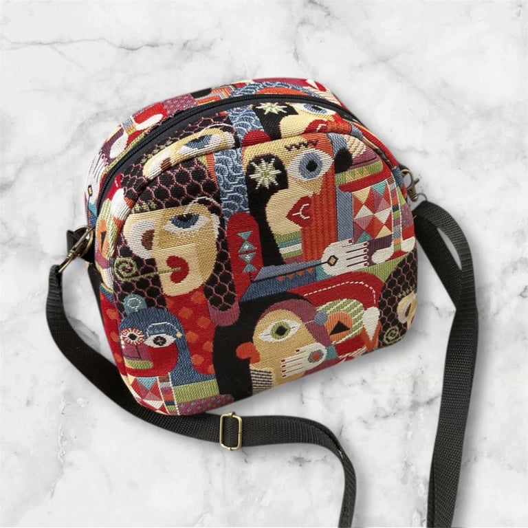 Sia skulder tasken med god plads