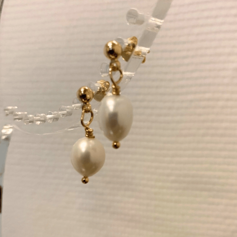 Hvide ferskvandsperle øreringe (small) billede 2