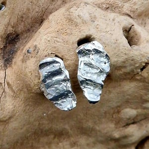 Unika chunky ørestikker – produktbillede