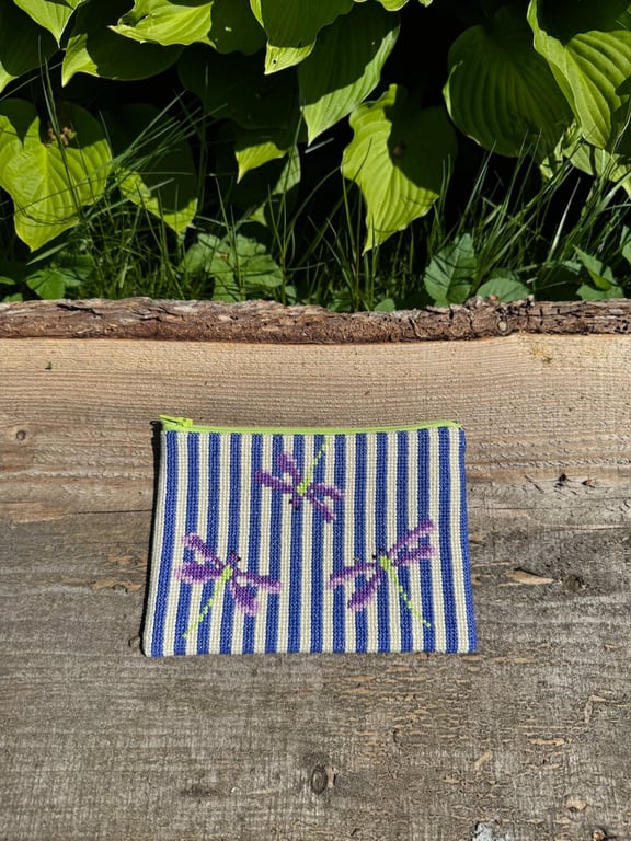 Dragonfly clutch 2022-10 Str. 13 x 19 cm. (3)