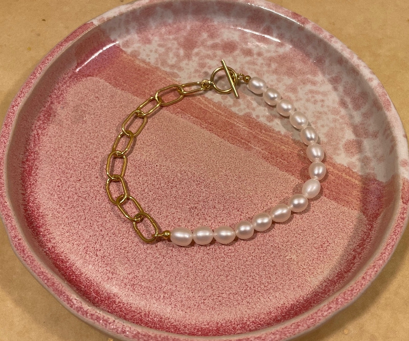 Perlearmbånd med lænke