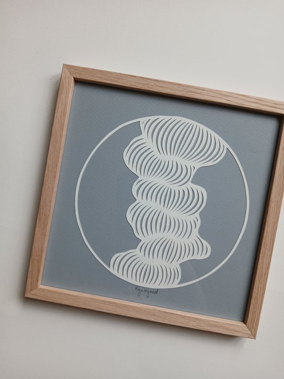 20x20cm papercut, dueblå, indrammet (2)