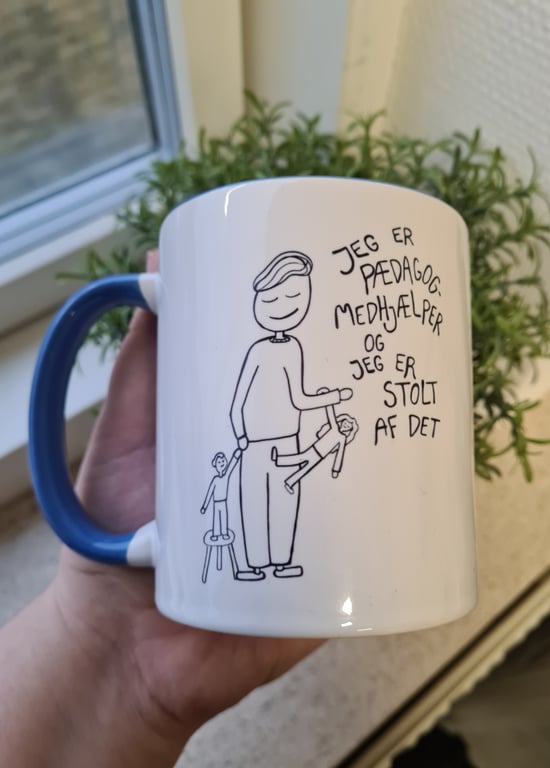 Krus: Jeg er pædagogmedhjælper og jeg er stolt af det (kort hår) blå
