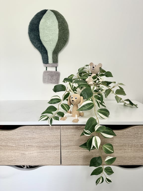 Tuftet luftballon - Håndlavet vægkunst i 100% uld.