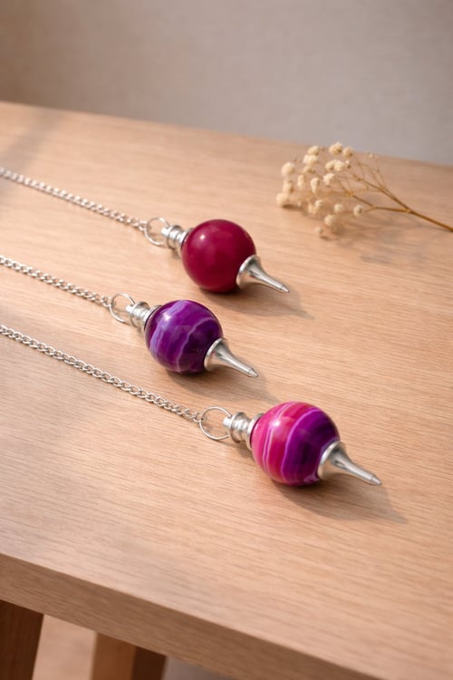 Krystalpendul med kugle – fuchsia (2)