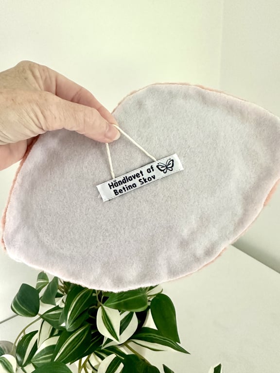 Tuftet læber som vægophæng – håndlavet i uld  billede 5