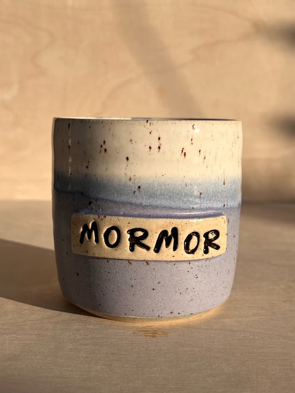 Mormor krus. 340 ml. H: 8,5 cm