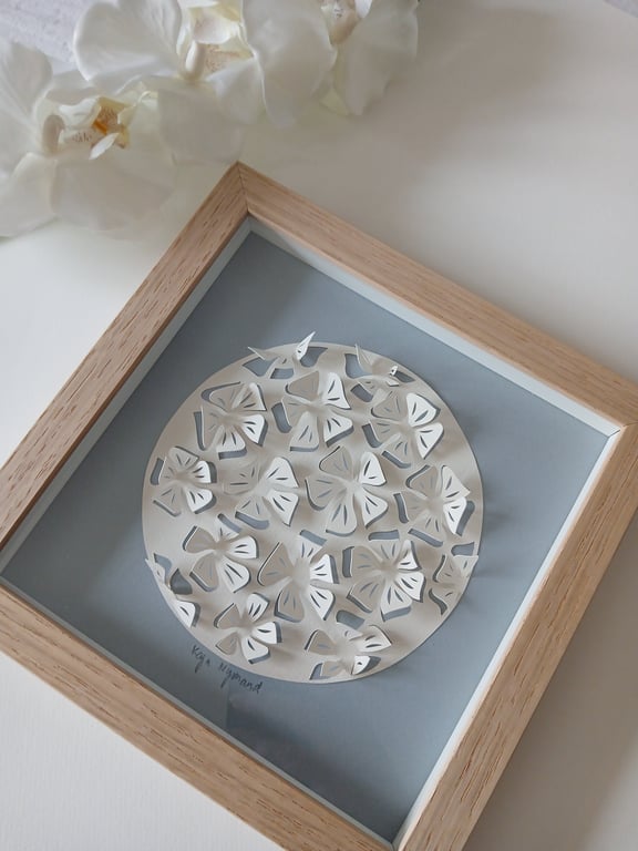 20x20cm, 3D papercut, dueblå, indrammet  (2)