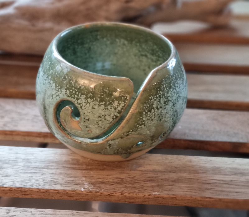 Strikkeskål Grøn krystal. Diameter 13 cm
