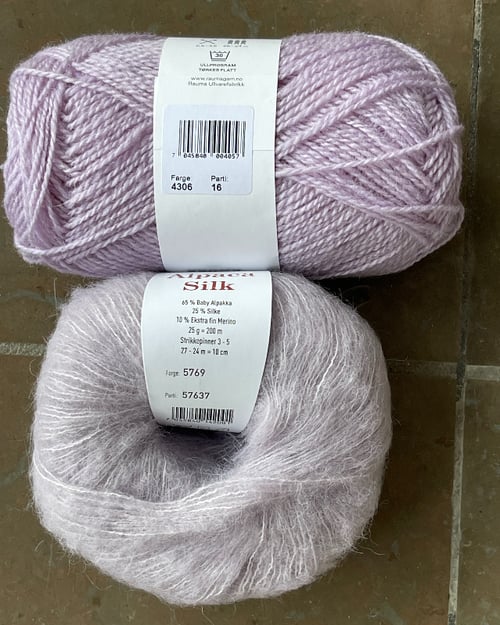 Kit: Garn og opskrift til Sesam Raglan Sweater i Alpaca Silk og Finuld (16)