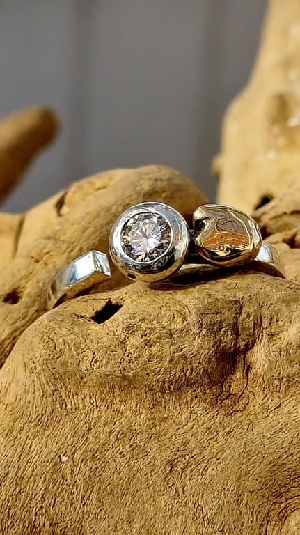 Unika sølv / guld hjerte ring med Moissanite